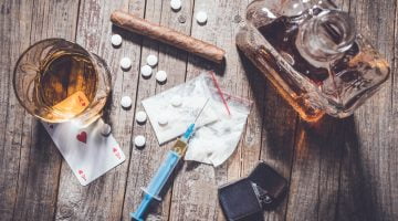 أدوية تساعد على طرد المخدرات من الجسم