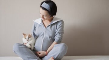كيفية الوقاية من داء القطط للحامل|أهم الطرق لتجنب الإصابة